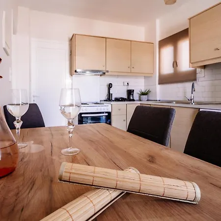 Villy Apartment Argassi